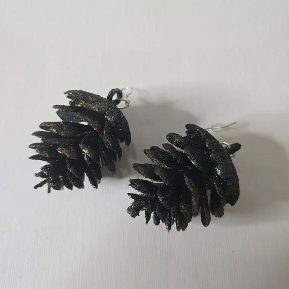 HANDCRAFTED Pinecone Pierced Earrings HANDPAINTED Holiday Jewelry Accessories - Picture 7 of 15